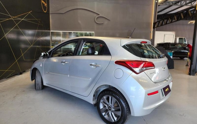 imagem-https://www.socarrao.com.br/sc-vehicle-images-prod/1020078/1786037854435-8012119_26_B_708dfd65fb.jpeg