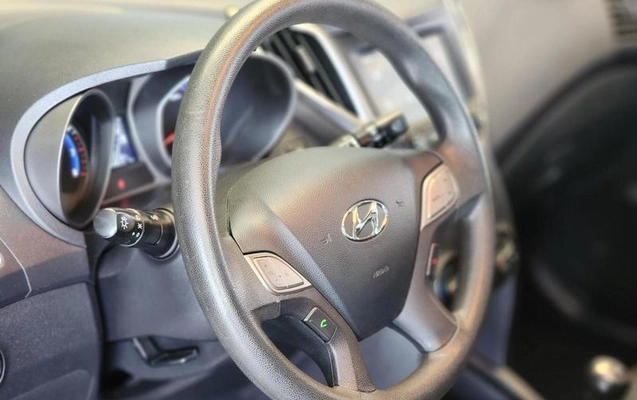 imagem-https://www.socarrao.com.br/sc-vehicle-images-prod/1020078/1786037854443-8012119_17_B_6290f48e49.jpeg