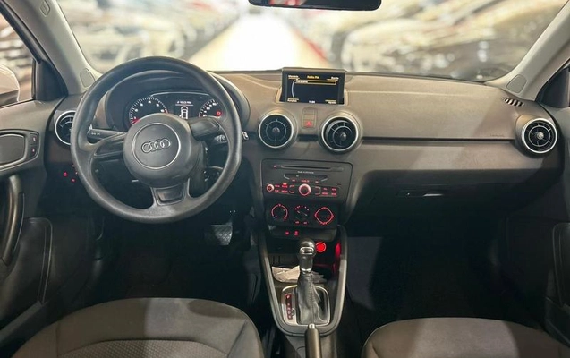imagem-https://www.socarrao.com.br/sc-vehicle-images-prod/1020240/1785788721702-8009573_6_B_eeb8bbebf9.jpeg