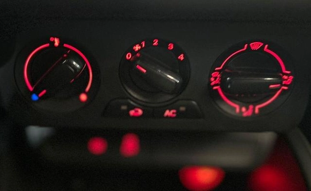 imagem-https://www.socarrao.com.br/sc-vehicle-images-prod/1020240/1785788721705-8009573_12_B_0df89c1ab8.jpeg