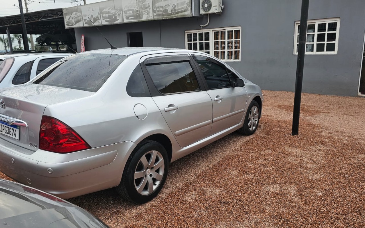 imagem-https://www.socarrao.com.br/sc-vehicle-images-prod/1020336/1776793044838-MTM0MjExYzItMDVlNC00MWE1LWI2MDUtYjlhOGZhMmUyY2Y3LmpwZw.jpg