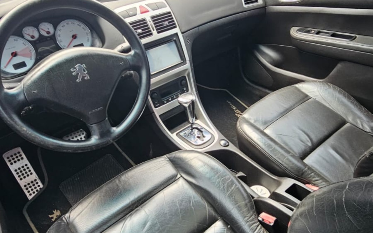 imagem-https://www.socarrao.com.br/sc-vehicle-images-prod/1020336/1776793045033-MjlkNTk3MDUtODQwYi00Y2E2LWI5MWEtNWU4YTZjMTljYzAzLmpwZw.jpg