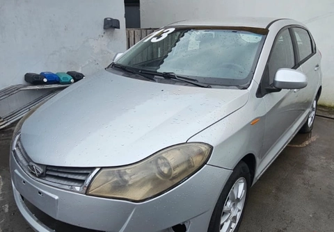 Caoa Chery CIELO 1.6 16V 119cv 5p 2012 Prata — foto 1 de 3