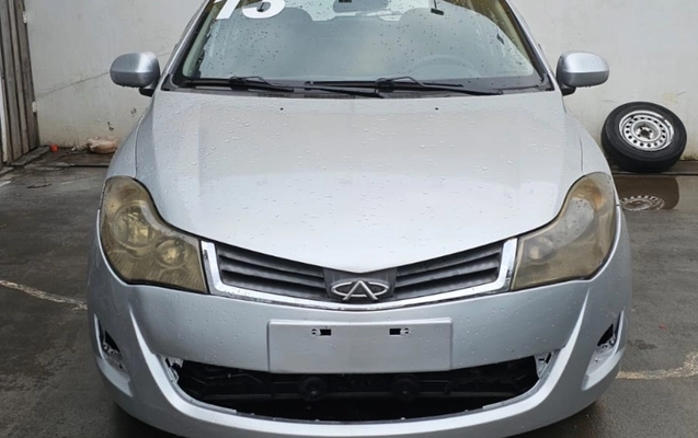 imagem-https://www.socarrao.com.br/sc-vehicle-images-prod/1020357/1776793760950-MmQ3NWRlNDItMGUzOC00MjNmLWE0YjctNGNjMDZhY2E3MzgxLmpwZw.jpg