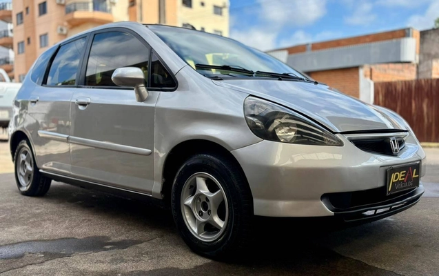 imagem-https://www.socarrao.com.br/sc-vehicle-images-prod/1021332/1776863507275-095e8aa67bfa4ac6b46896ca1f6f7411_1776863356215.jpeg
