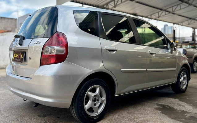 imagem-https://www.socarrao.com.br/sc-vehicle-images-prod/1021332/1776863507276-2f466a09bea543519e0d6fd73f7eceec_1776863357706.jpeg