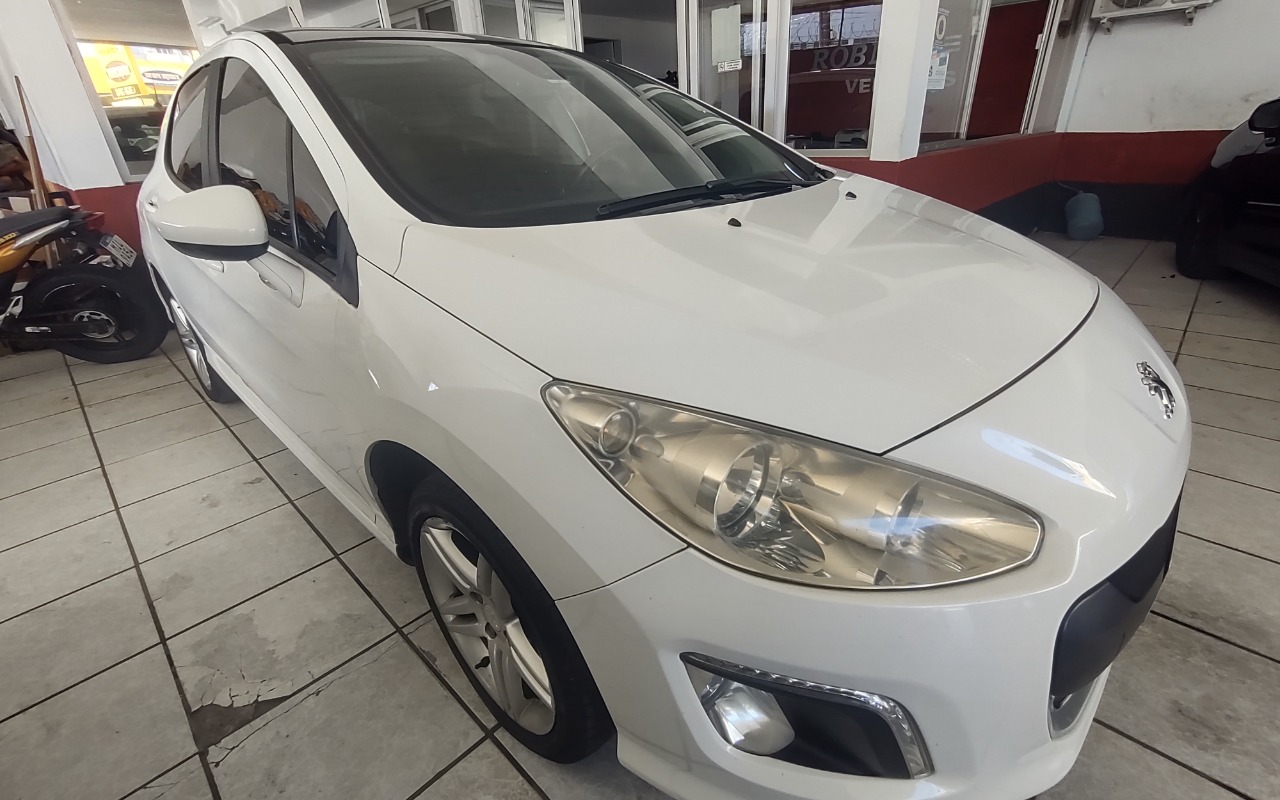 Peugeot 308 Feline 2.0 Flex 16V 5p Aut. na cor Branco em Florianópolis / SC - 1021367