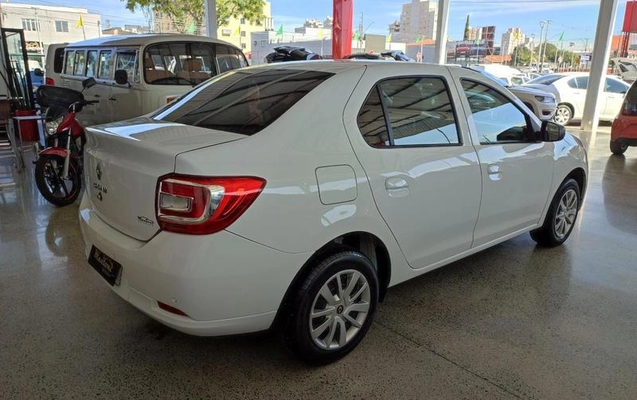 imagem-https://www.socarrao.com.br/sc-vehicle-images-prod/1021500/1791373384290-8014058_10_B_925de7558b.jpeg