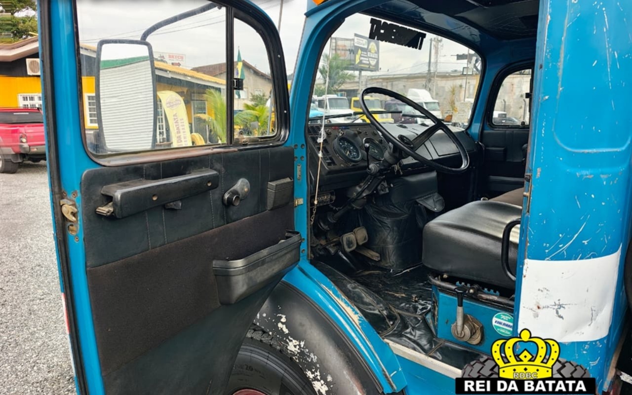 imagem-https://www.socarrao.com.br/sc-vehicle-images-prod/1021520/1779297641412-Ny5qcGc.jpg