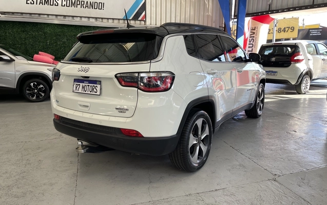 imagem-https://www.socarrao.com.br/sc-vehicle-images-prod/1021646/1776867831043-1_112225.jpg