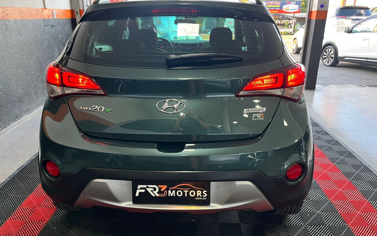 imagem-https://www.socarrao.com.br/sc-vehicle-images-prod/1021777/1776881397295-V2hhdHNBcHAgSW1hZ2UgMjAyNi0wNC0xNyBhdCAxNy4zMy41My5qcGVn.jpeg