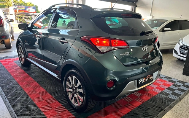 imagem-https://www.socarrao.com.br/sc-vehicle-images-prod/1021777/1776881397358-V2hhdHNBcHAgSW1hZ2UgMjAyNi0wNC0xNyBhdCAxNy4zMy41Ni5qcGVn.jpeg
