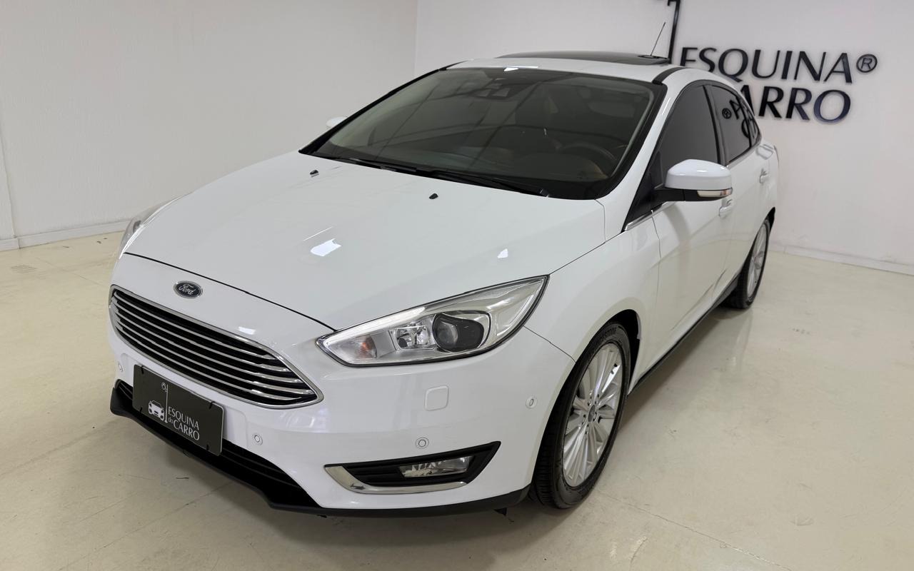 Ford Focus Fastback TIT./T.PLUS 2.0 Flex Aut. na cor Branco no Porto Alegre / RS - 1022243