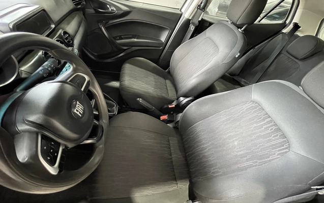imagem-https://www.socarrao.com.br/sc-vehicle-images-prod/1022342/1776880644130-1_025603.jpg