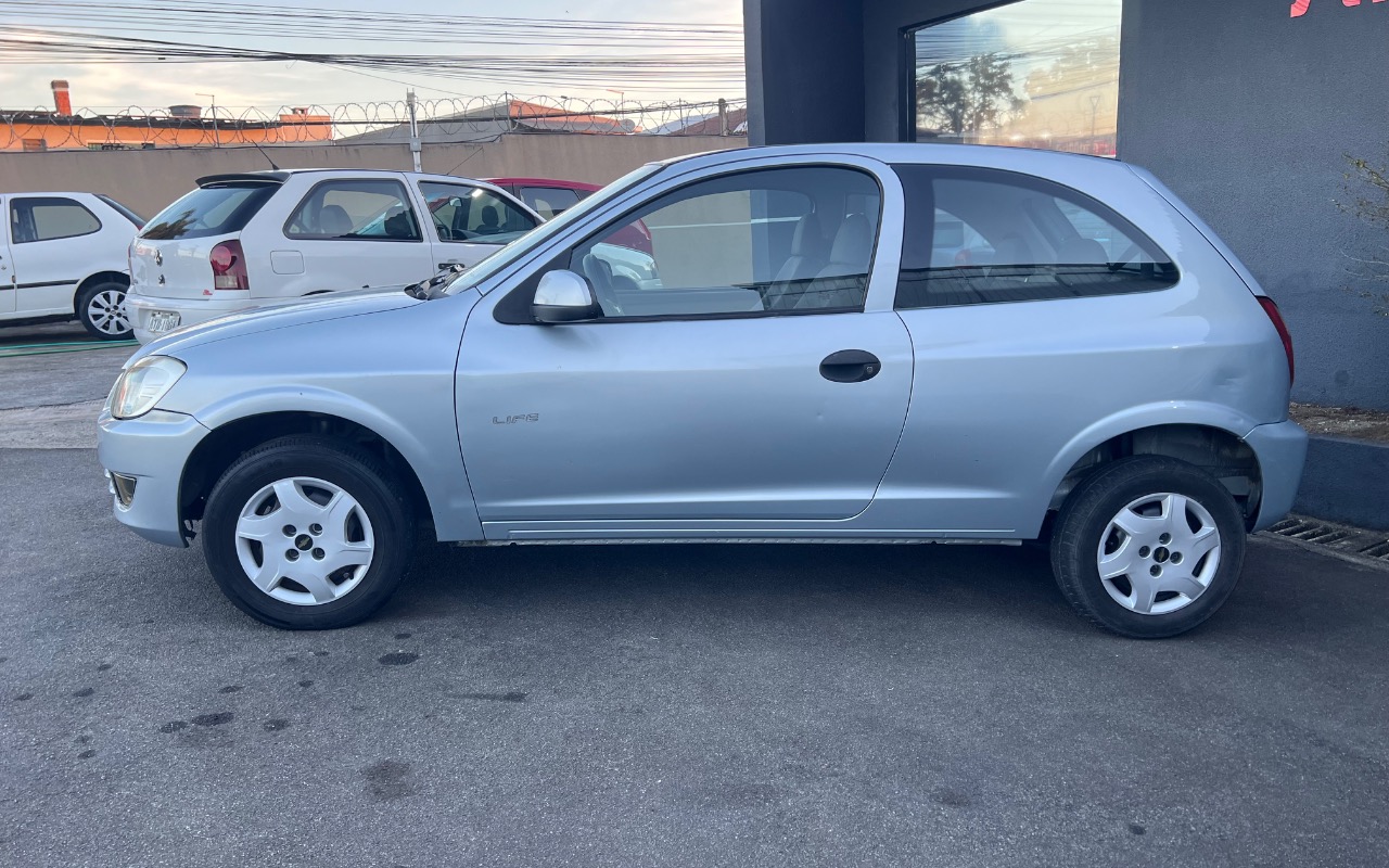 imagem-https://www.socarrao.com.br/sc-vehicle-images-prod/1022457/1777599897357-SU1HXzk5NjIuanBlZw.jpeg