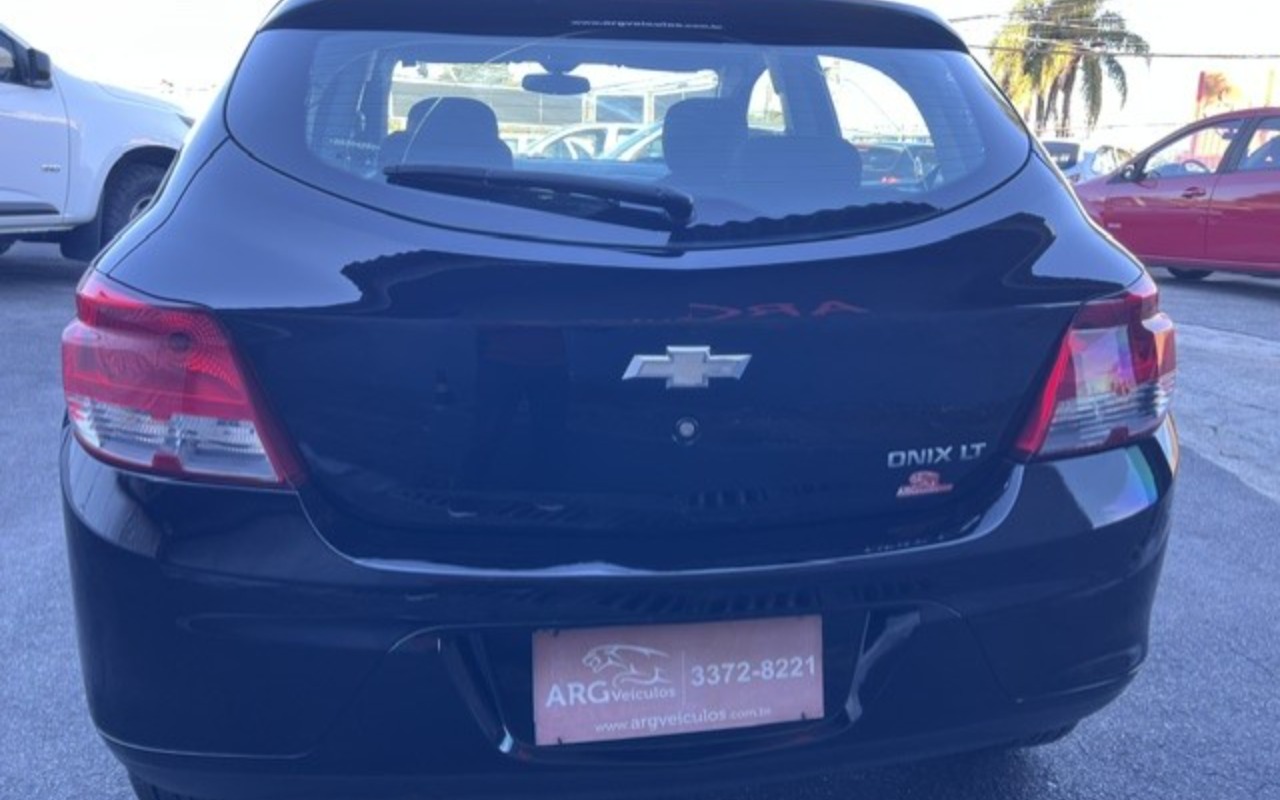 imagem-https://www.socarrao.com.br/sc-vehicle-images-prod/1022497/1778683299767-Y2I5NGI3OTAtZTEyZC00YTVhLWI5MzktZThlNGU2YmQzNGU0LmpwZw.jpg