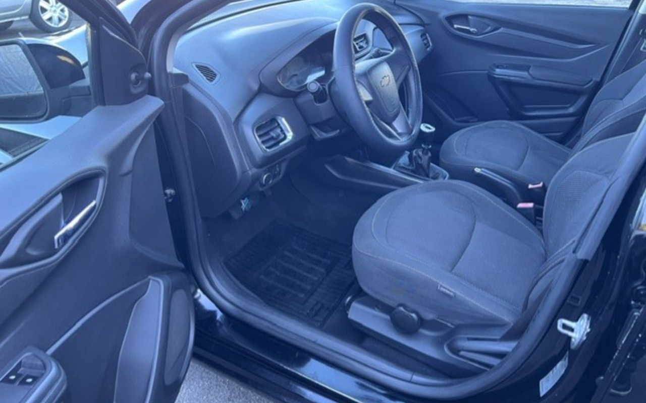 imagem-https://www.socarrao.com.br/sc-vehicle-images-prod/1022497/1778683299979-OTk0NzAzM2UtMjA1Ni00MjNlLWIzNjUtZWFlYThlMmU0ZjFiLmpwZw.jpg