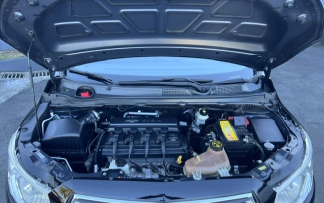 imagem-https://www.socarrao.com.br/sc-vehicle-images-prod/1022497/1778683300433-NGVlOTIwNjktMzdkNS00ZjlkLWI4NzgtMTgyNjk3NzU2M2I5LmpwZw.jpg