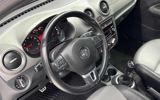 imagem-https://www.socarrao.com.br/sc-vehicle-images-prod/1022650/1776885376574-16_091010.jpg