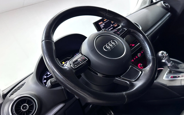 imagem-https://www.socarrao.com.br/sc-vehicle-images-prod/1022999/1787330602327-2acf7e7b-eee5-468e-9010-1e5f4e92e964.jpg
