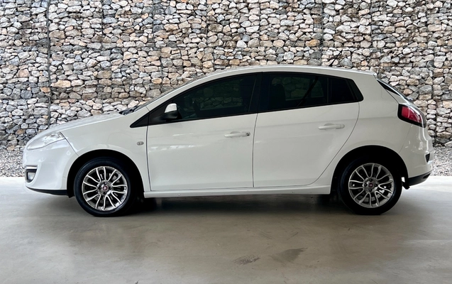 imagem-https://www.socarrao.com.br/sc-vehicle-images-prod/1023141/1776899512191-SU1HXzYyNzEuanBn.jpg