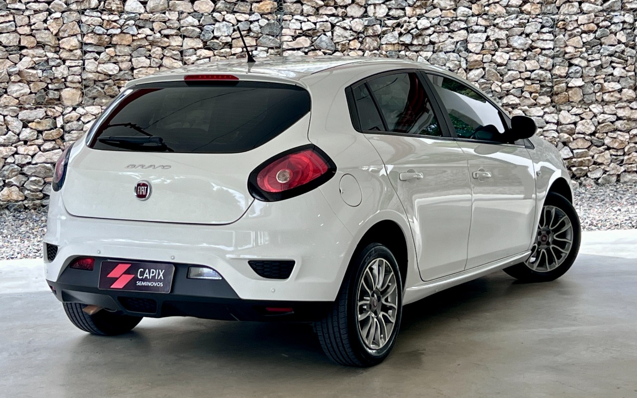 imagem-https://www.socarrao.com.br/sc-vehicle-images-prod/1023141/1776899513047-SU1HXzYyODAuanBn.jpg