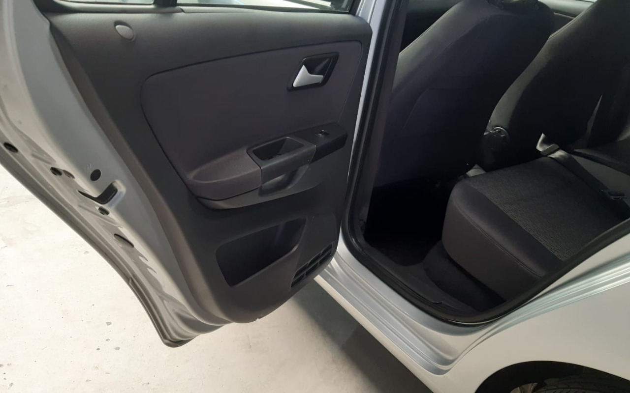 imagem-https://www.socarrao.com.br/sc-vehicle-images-prod/1023204/1776902175634-V2hhdHNBcHAgSW1hZ2UgMjAyNi0wNC0yMiBhdCAxOS4xMC4xMCAoMikuanBlZw.jpeg