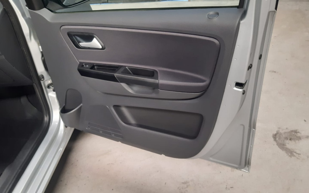 imagem-https://www.socarrao.com.br/sc-vehicle-images-prod/1023204/1776902176050-V2hhdHNBcHAgSW1hZ2UgMjAyNi0wNC0yMiBhdCAxOS4xMC4xMSAoMikuanBlZw.jpeg