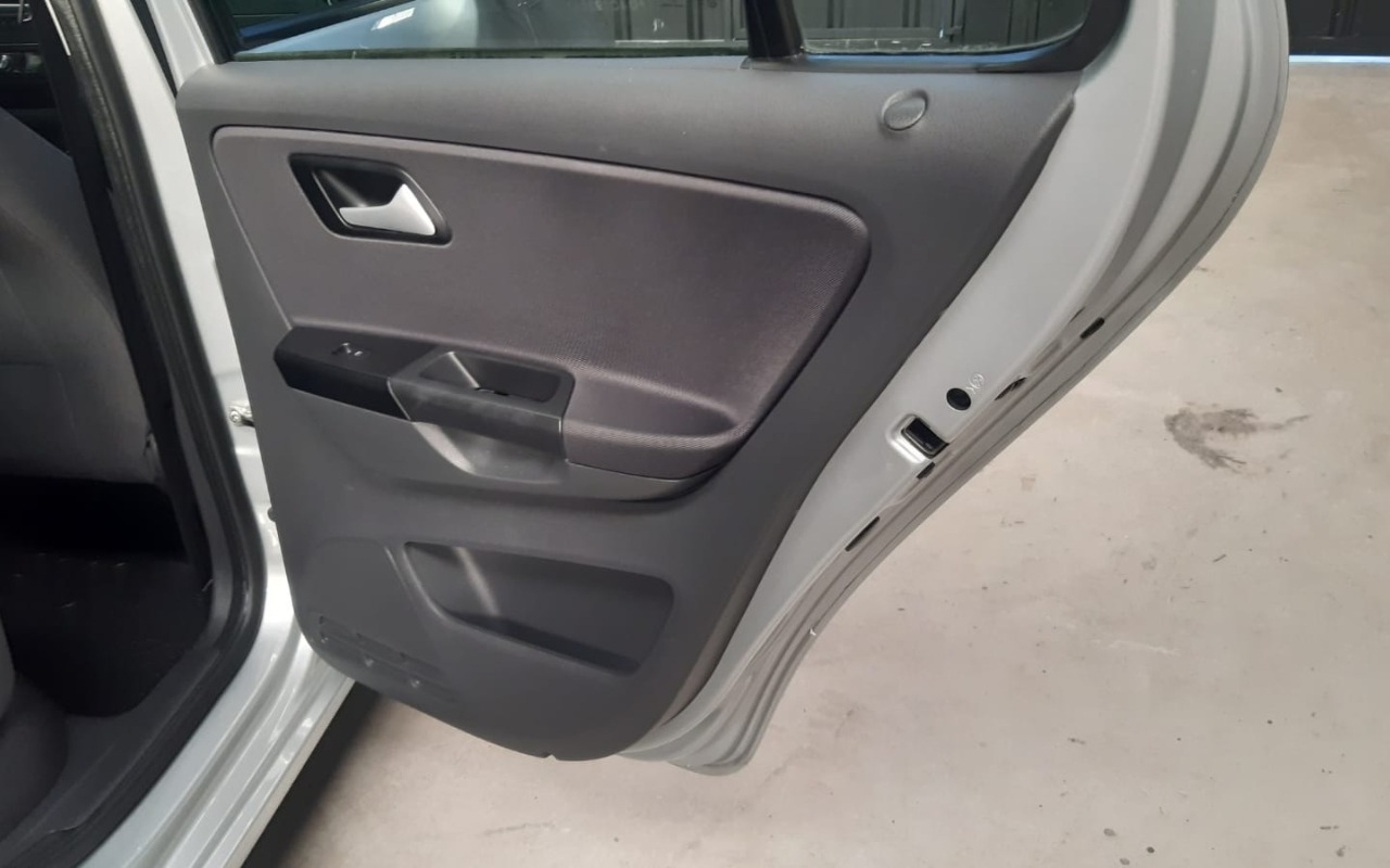 imagem-https://www.socarrao.com.br/sc-vehicle-images-prod/1023204/1776902176135-V2hhdHNBcHAgSW1hZ2UgMjAyNi0wNC0yMiBhdCAxOS4xMC4xMSAoMykuanBlZw.jpeg