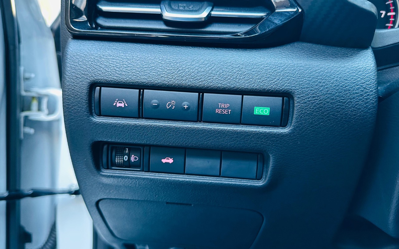 imagem-https://www.socarrao.com.br/sc-vehicle-images-prod/1025158/1776951458824-YjE5N2VmZDktYjMzYy00MjNhLTljODAtNmUxNzNlZTZiMDIzLmpwZWc.jpeg