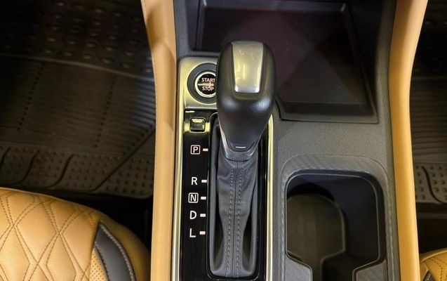 imagem-https://www.socarrao.com.br/sc-vehicle-images-prod/1025571/1789161955884-8015288_14_B_a767a7c205.jpeg