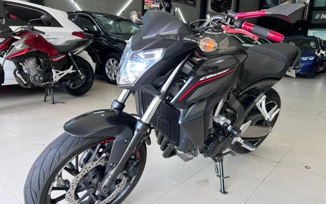imagem-https://www.socarrao.com.br/sc-vehicle-images-prod/1025800/1776966914039-7969326_0_B_f43b154fe6.jpeg