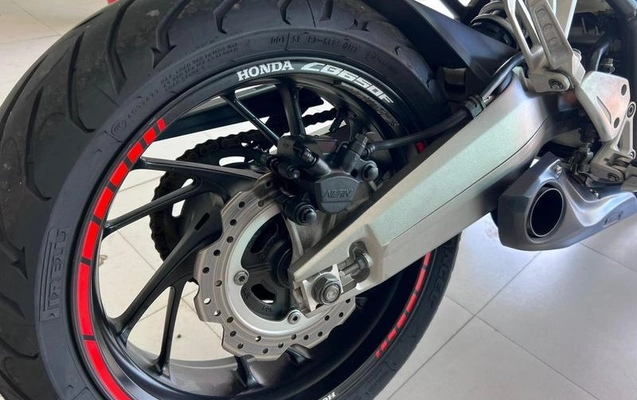 imagem-https://www.socarrao.com.br/sc-vehicle-images-prod/1025800/1776966914048-7969326_4_B_9fb4c92982.jpeg