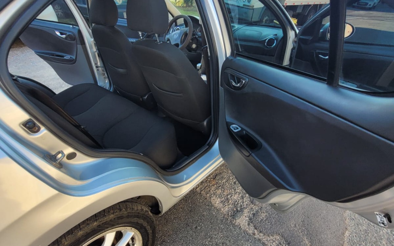 imagem-https://www.socarrao.com.br/sc-vehicle-images-prod/1025887/1776972004354-V2hhdHNBcHAgSW1hZ2UgMjAyNi0wNC0yMCBhdCAxNC40Mi4wNiAoMykuanBlZw.jpeg