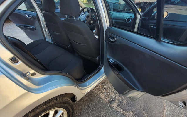 imagem-https://www.socarrao.com.br/sc-vehicle-images-prod/1025887/1776972004354-V2hhdHNBcHAgSW1hZ2UgMjAyNi0wNC0yMCBhdCAxNC40Mi4wNiAoMykuanBlZw.jpeg