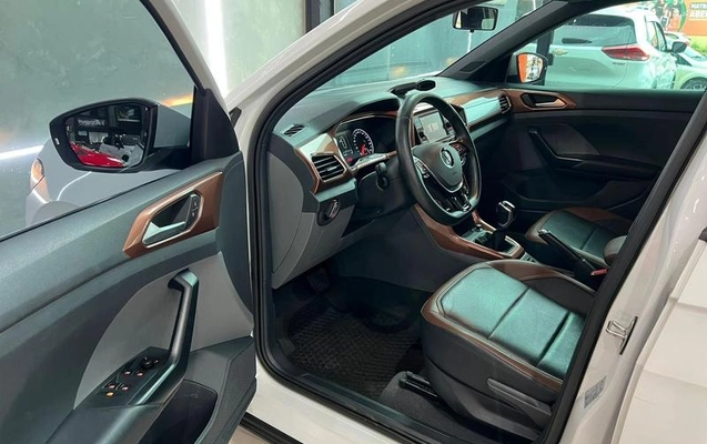 imagem-https://www.socarrao.com.br/sc-vehicle-images-prod/1026183/1776974220550-7910588_10_B_7861ff7abb.jpeg