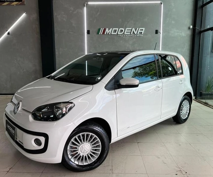 Volkswagen Up! 2017 Branco — foto 1 de 3