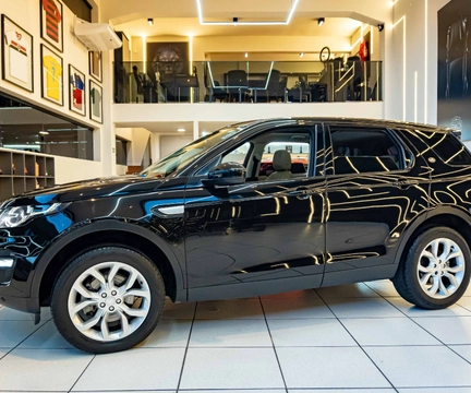 Land Rover Discovery Sport SE 2.0 4x4 Dies Aut. 2017 Preto — foto 1 de 3