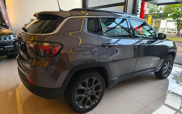 imagem-https://www.socarrao.com.br/sc-vehicle-images-prod/1026281/1787167233880-8020739_6_B_51aed5b3ec.jpeg
