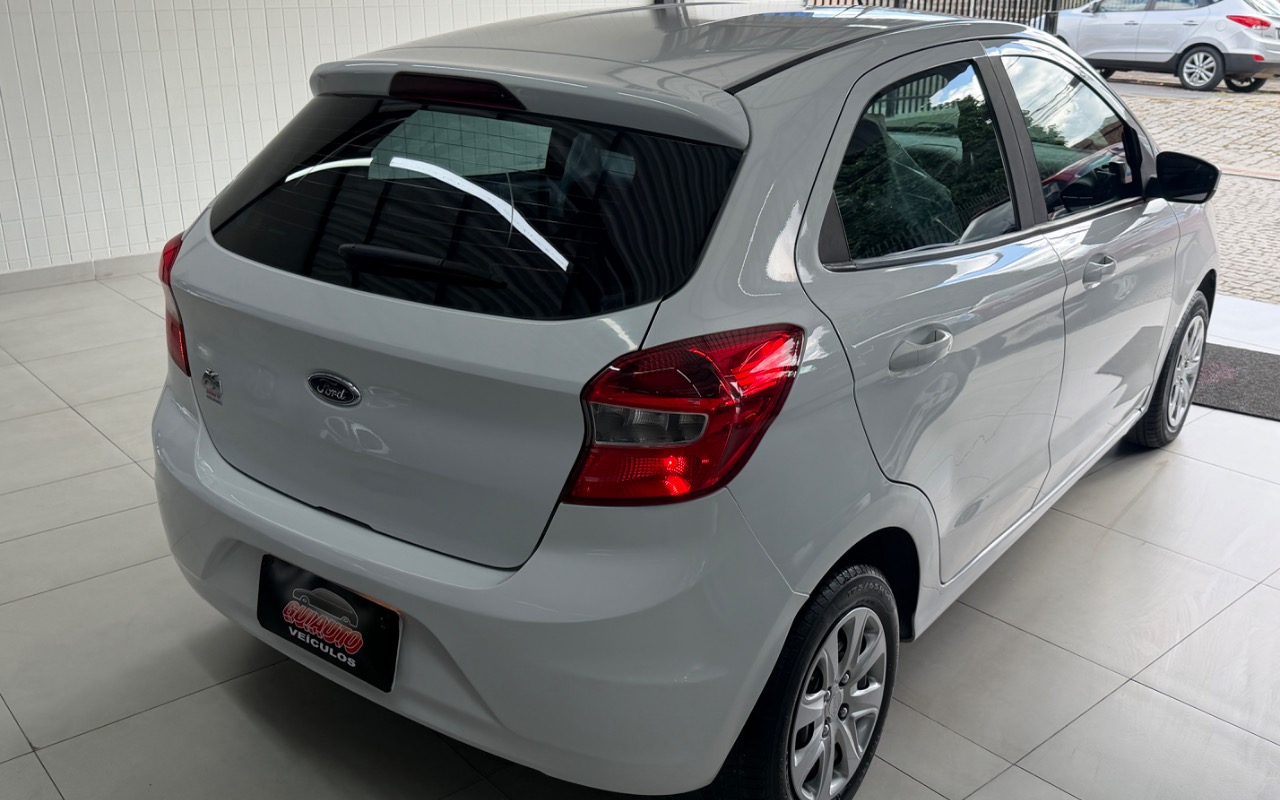 imagem-https://www.socarrao.com.br/sc-vehicle-images-prod/1026341/1776975987232-SU1HXzQ4MDAuanBlZw.jpeg