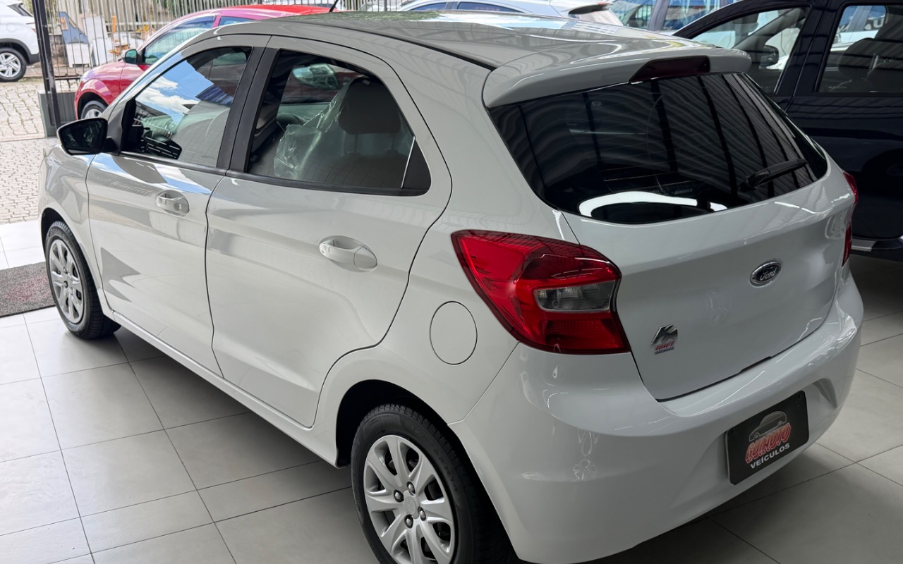 imagem-https://www.socarrao.com.br/sc-vehicle-images-prod/1026341/1776975987314-SU1HXzQ4MDEuanBlZw.jpeg