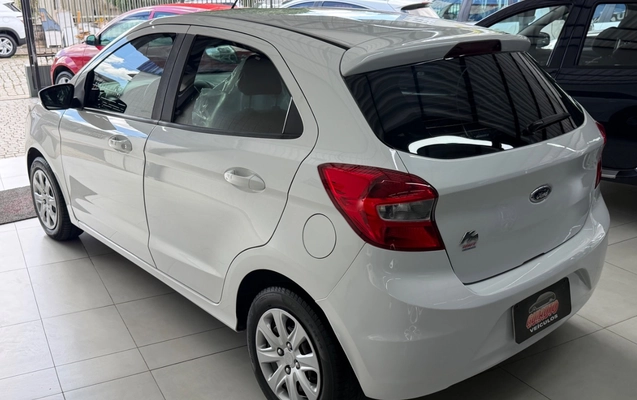 imagem-https://www.socarrao.com.br/sc-vehicle-images-prod/1026341/1776975987314-SU1HXzQ4MDEuanBlZw.jpeg