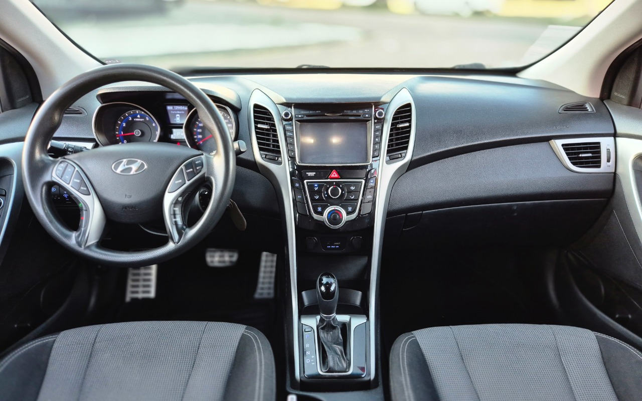 imagem-https://www.socarrao.com.br/sc-vehicle-images-prod/1026413/1776976979166-MjAyNjA0MjNfMTcyODUzLmpwZw.jpg
