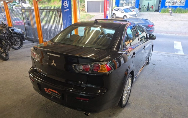 imagem-https://www.socarrao.com.br/sc-vehicle-images-prod/1026431/1776977229125-gb-16a75dd.jpg