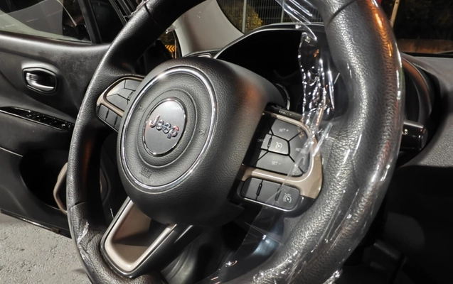 imagem-https://www.socarrao.com.br/sc-vehicle-images-prod/1026559/1776978941894-MzlhMDc0NmYtOWJmZC00NGMzLTk0MWEtMzZiMjcxZDY2NzJiLmpwZw.jpg