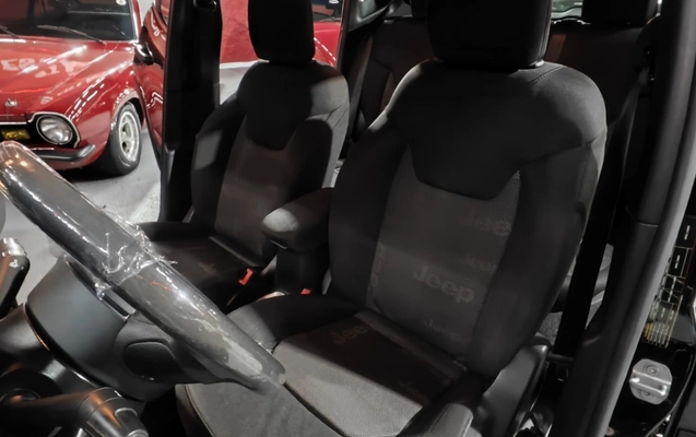 imagem-https://www.socarrao.com.br/sc-vehicle-images-prod/1026559/1776978943224-ZGFlMGZmYjQtNjYwOC00ZWU4LWIxZDktYjE2ODAzODVlZWY3LmpwZw.jpg