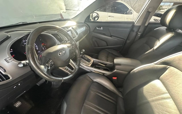 imagem-https://www.socarrao.com.br/sc-vehicle-images-prod/1026635/1776981798475-82e59cda95df4d11b9278396cd05e0c7_1776981764410.jpeg