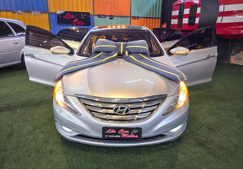 Hyundai Sonata 2012 Prata — foto 1 de 3