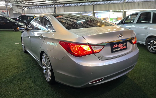 imagem-https://www.socarrao.com.br/sc-vehicle-images-prod/1026658/1776987917095-uVpot0FwfrWXPSQKv2uOPoilxJuUPpDP.jpg