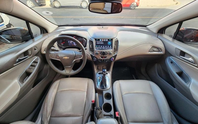 imagem-https://www.socarrao.com.br/sc-vehicle-images-prod/1026659/1788289988897-8021115_5_B_9c3b22d70d.jpeg